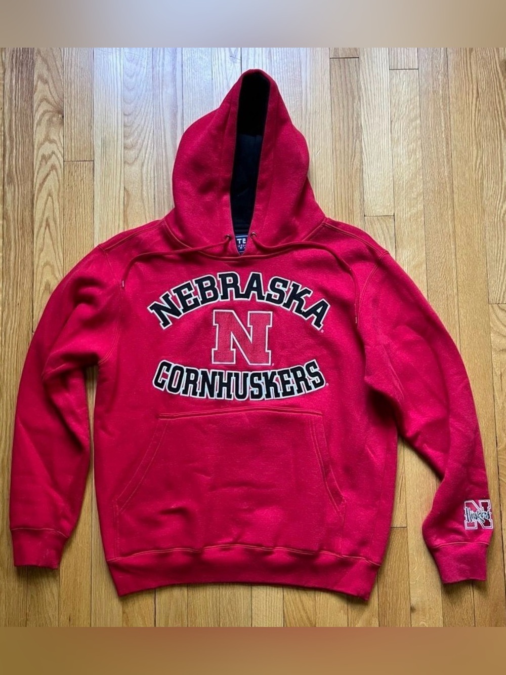Vintage Nebraska Cornhuskers Team Edition Apparel Men’s Hoodie Small Red Solid